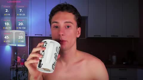 Snapshot of mell0wme chatting on 01/17/25, 03:12 Mello online show from 01/17/25, 03:12