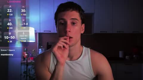 Snapshot of mell0wme chatting on 01/25/25, 01:32 Mello online show from 01/25/25, 01:32