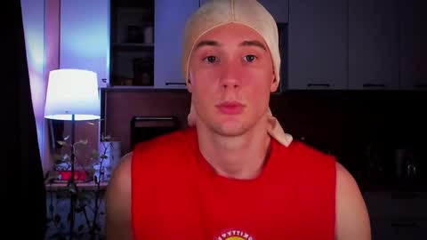 Snapshot of mell0wme chatting on 02/06/25, 02:00 Mello online show from 02/06/25, 02:00