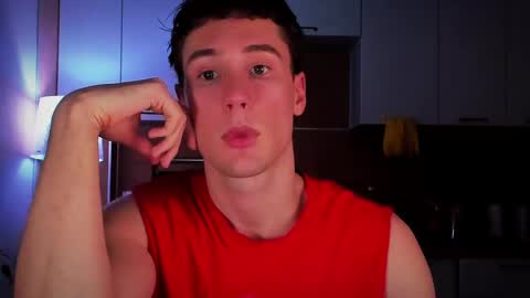 Snapshot of mell0wme chatting on 02/09/25, 07:27 Mello online show from 02/09/25, 07:27