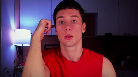 Snapshot of mell0wme chatting on 02/19/25, 01:29 Mello online show from 02/19/25, 01:29