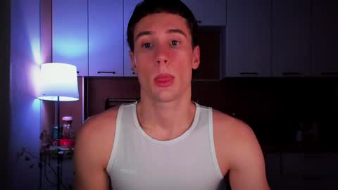 Snapshot of mell0wme chatting on 02/20/25, 01:03 Mello online show from 02/20/25, 01:03