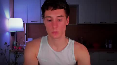 Snapshot of mell0wme chatting on 02/27/25, 01:59 Mello online show from 02/27/25, 01:59