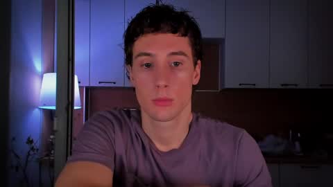 Snapshot of mell0wme chatting on 03/10/25, 02:39 Mello online show from 03/10/25, 02:39