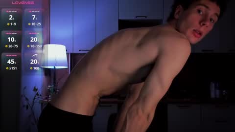 Snapshot of mell0wme chatting on 03/11/25, 01:59 Mello online show from 03/11/25, 01:59