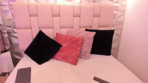  Mell online show from 02/25/26, 11:42