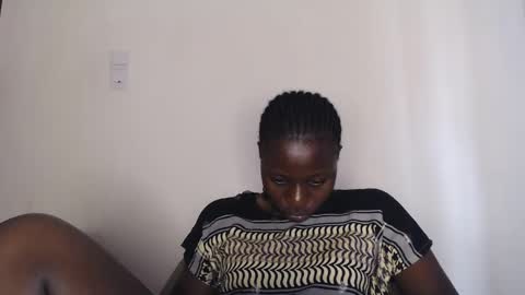 Snapshot of mellanin_pretty_ chatting on 12/08/24, 05:50 . online show from 12/08/24, 05:50