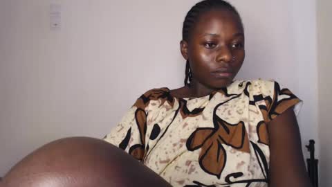 Snapshot of mellanin_pretty_ chatting on 01/18/25, 05:52 . online show from 01/18/25, 05:52