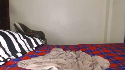 Snapshot of mellanin_pretty_ chatting on 02/21/25, 07:21 . online show from 02/21/25, 07:21