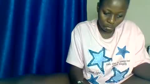 Snapshot of mellanin_pretty_ chatting on 11/01/25, 06:43 . online show from 11/01/25, 06:43