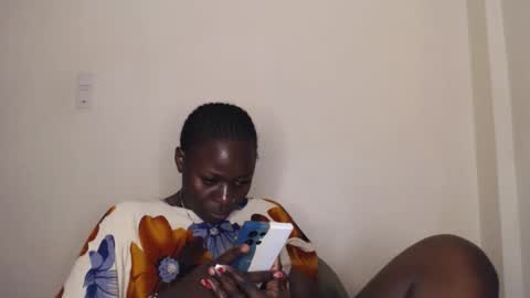 Snapshot of mellanin_pretty_ chatting on 12/20/25, 07:21 . online show from 12/20/25, 07:21