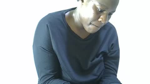 mellanine_ebony online show from 04/24/26, 07:00