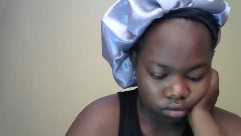 Snapshot of mellcy chatting on 01/21/25, 04:21 mell online show from 01/21/25, 04:21