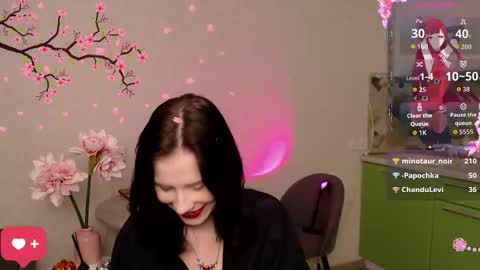 Snapshot of mellhyees chatting on 11/14/25, 04:17 mellhyees online show from 11/14/25, 04:17