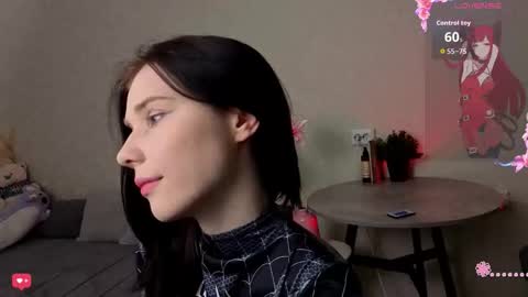 Snapshot of mellhyees chatting on 11/16/25, 04:45 mellhyees online show from 11/16/25, 04:45