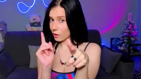 mellhyees online show from 01/11/26, 05:07