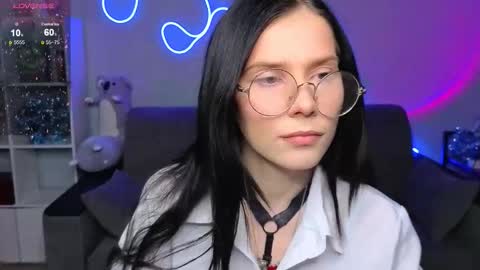 mellhyees online show from 01/12/26, 05:07