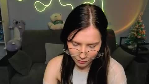 mellhyees online show from 01/16/26, 05:50