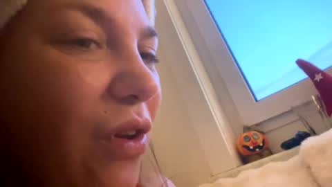 Snapshot of melli23 chatting on 12/25/24, 07:03 Melli online show from 12/25/24, 07:03