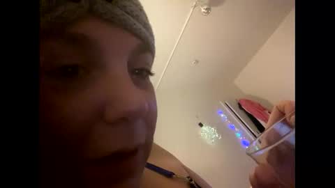 Snapshot of melli23 chatting on 01/02/25, 07:18 Melli online show from 01/02/25, 07:18