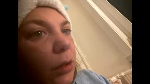 Snapshot of melli23 chatting on 01/13/25, 12:19 Melli online show from 01/13/25, 12:19