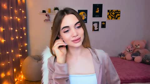 Snapshot of mellifluoustess chatting on 12/25/24, 11:31 Tessa online show from 12/25/24, 11:31