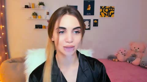 Snapshot of mellifluoustess chatting on 01/09/25, 08:44 Tessa online show from 01/09/25, 08:44