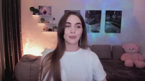 Snapshot of mellifluoustess chatting on 11/21/25, 10:19 Tessa online show from 11/21/25, 10:19