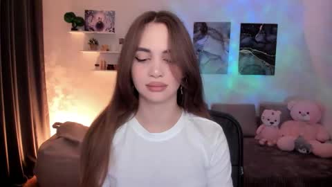 Tessa online show from 04/17/26, 03:42