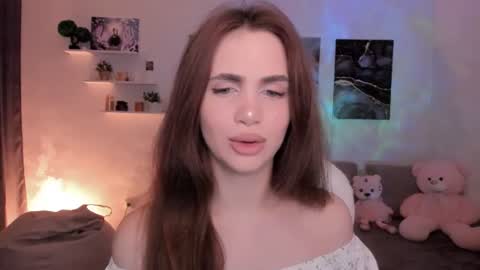 Tessa online show from 07/17/26, 05:14
