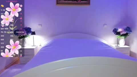 Snapshot of mellina_tey chatting on 01/08/26, 08:11 Mellina online show from 01/08/26, 08:11