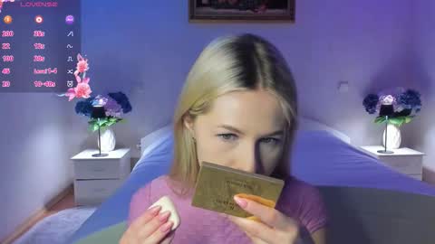 Snapshot of mellina_tey chatting on 02/20/26, 08:31 Mellina online show from 02/20/26, 08:31