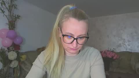 Melly online show from 02/17/26, 08:33