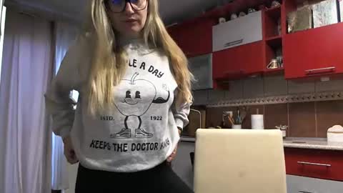 Melly online show from 02/27/26, 06:57