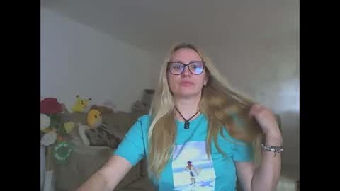 Melly online show from 04/08/26, 07:08