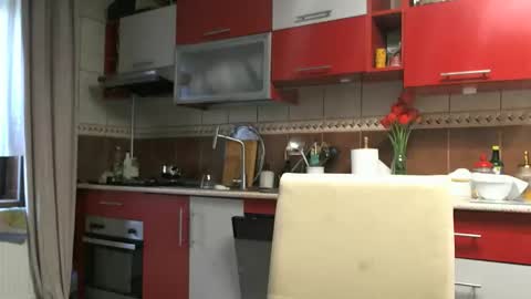 Melly online show from 04/20/26, 06:27