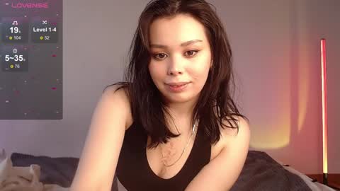 Snapshot of melmean chatting on 12/15/24, 07:46 Mel online show from 12/15/24, 07:46