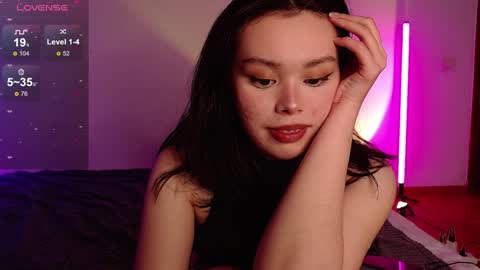 Snapshot of melmean chatting on 12/18/24, 06:14 Mel online show from 12/18/24, 06:14