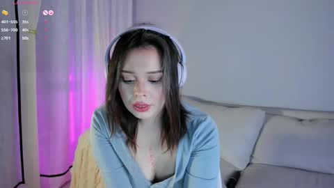 Snapshot of melmean chatting on 11/07/25, 03:23 Mel online show from 11/07/25, 03:23