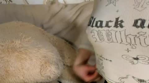 MelMooon online show from 04/15/26, 01:01