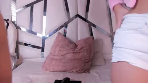 Snapshot of melodiwilliams chatting on 12/01/25, 07:08 Melodi online show from 12/01/25, 07:08