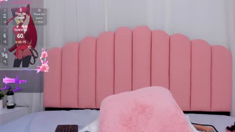 Snapshot of melody_blake16 chatting on 12/16/24, 05:33 online show from 12/16/24, 05:33