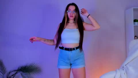 melody_sol online show from 11/25/25, 04:34