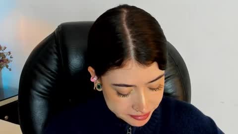 Snapshot of melody_suarez chatting on 12/07/24, 11:12 MELODY online show from 12/07/24, 11:12