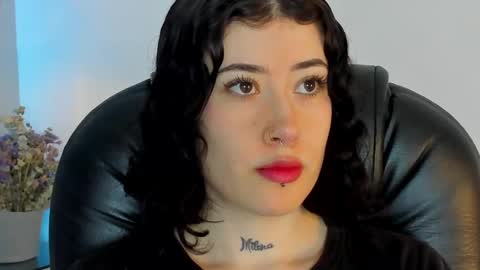 Snapshot of melody_suarez chatting on 01/08/25, 07:24 MELODY online show from 01/08/25, 07:24