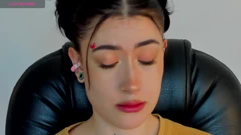 Snapshot of melody_suarez chatting on 01/14/25, 07:21 MELODY online show from 01/14/25, 07:21