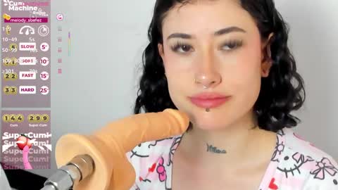 Snapshot of melody_suarez chatting on 03/07/25, 11:27 MELODY online show from 03/07/25, 11:27