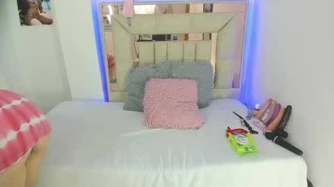 melody online show from 02/08/25, 03:41