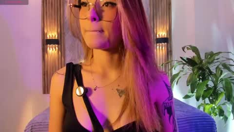 melodylanee online show from 05/09/26, 11:04