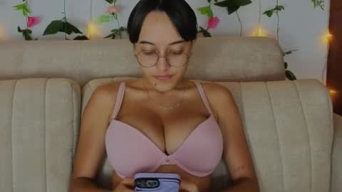 Snapshot of melodywinxxx chatting on 09/22/25, 11:23 Melody Winx online show from 09/22/25, 11:23